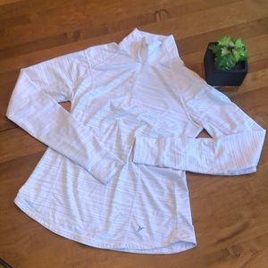 Active old Navy pullover small